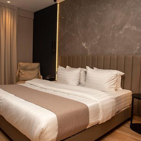 The Blowfish Hotel Lagos Extérieur photo